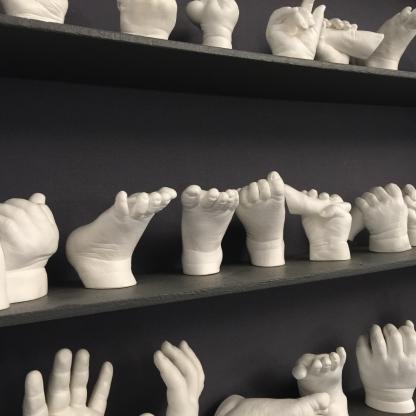 Vitrine de moulage empreinte3d mains et pieds enfants